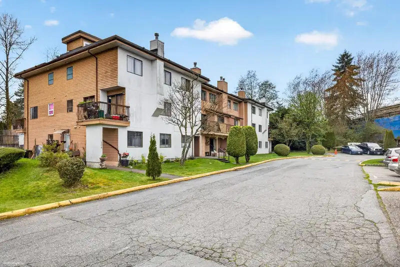205 7139 133A STREET - photo 1 of 29