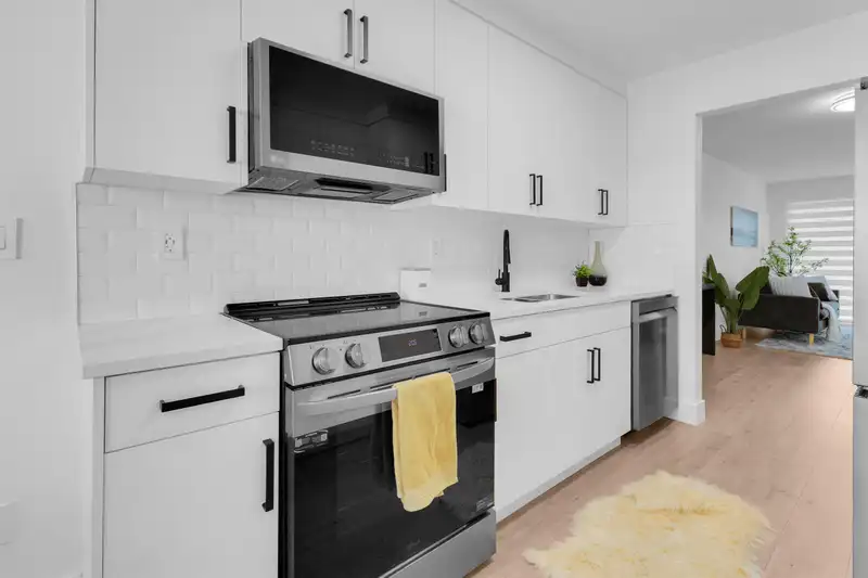 202 20240 54A AVENUE - photo 3 of 15
