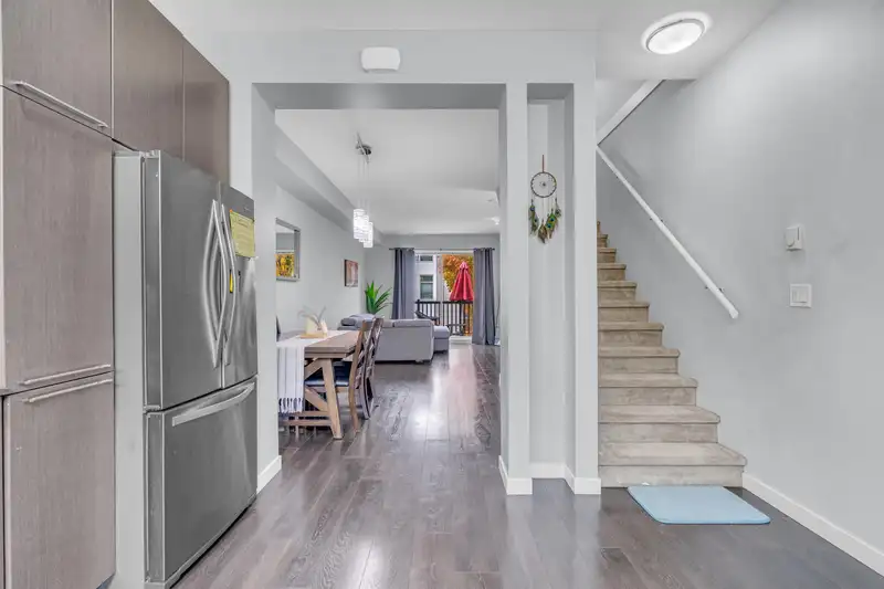 8 8473 163 STREET - photo 3 of 21