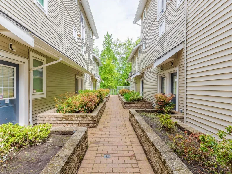 42 6965 HASTINGS STREET - photo 4 of 21