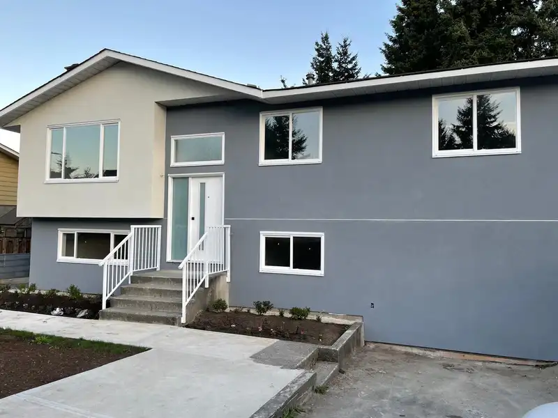 13272 97 AVENUE - photo 1 of 9