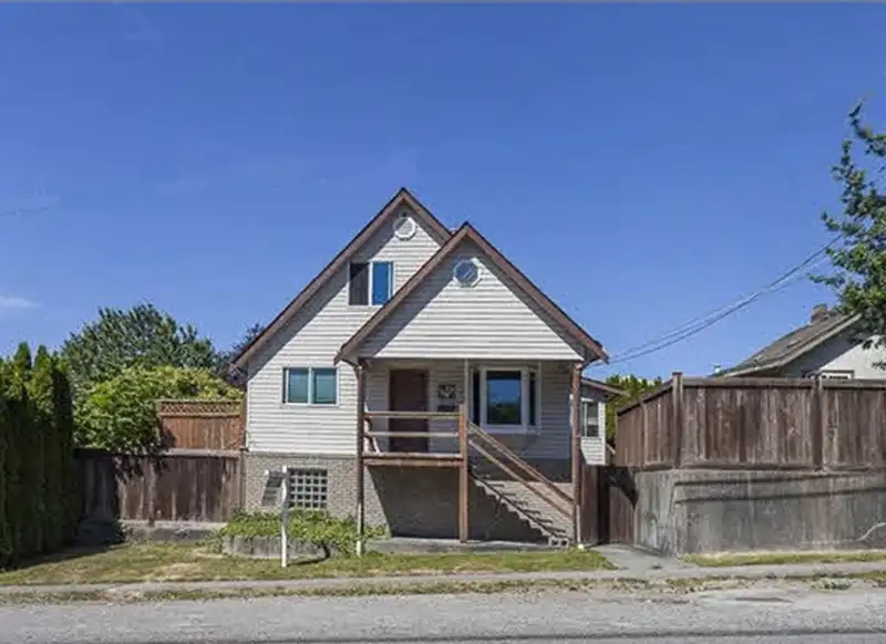 1403 GILMORE AVENUE - photo 1 of 5