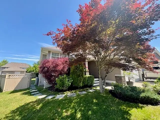 27977 BUFFER CRESCENT - photo 3 of 34