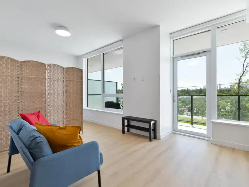 303 2425 ALPHA AVENUE - photo 3 of 21