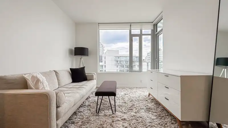 1406 1661 QUEBEC STREET - photo 2 of 25