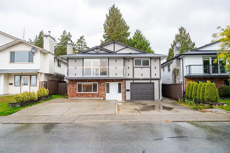 3167 DUNKIRK AVENUE - photo 1 of 29