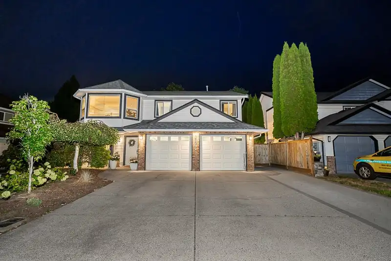 35291 CORBETT PLACE - photo 1 of 39