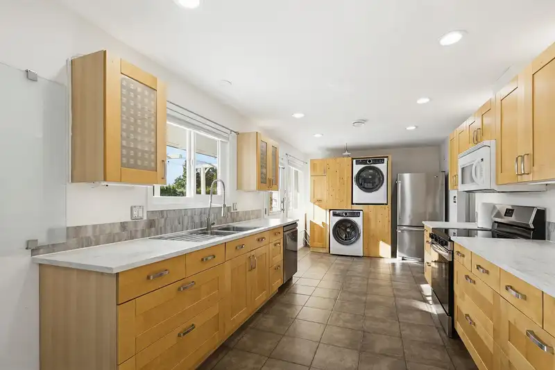 33394 HEATHER AVENUE - photo 4 of 39