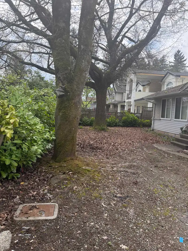 10269 132 STREET - photo 2 of 5