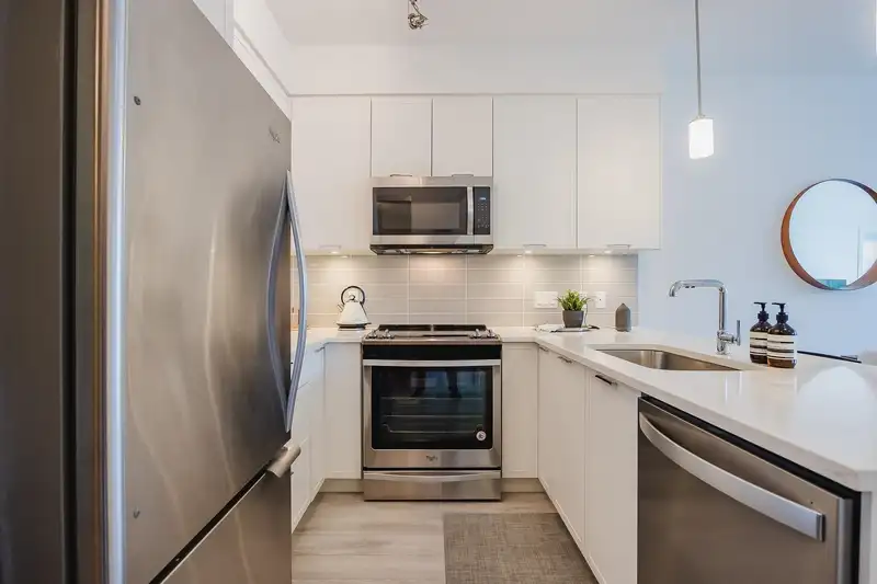 206 828 GAUTHIER AVENUE - photo 3 of 40