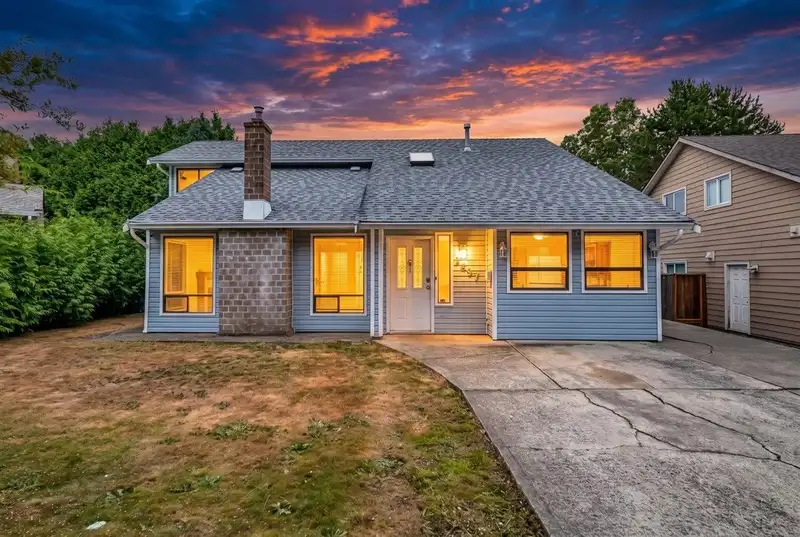 6497 131A STREET - photo 1 of 40