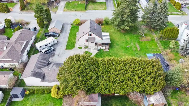 20138 LORNE AVENUE - photo 1 of 28