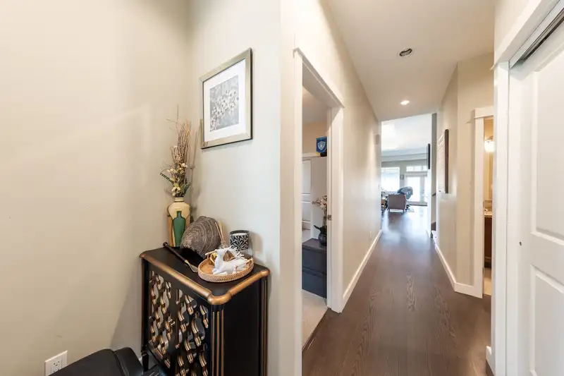 4988 WILLOW SPRINGS AVENUE - photo 2 of 32