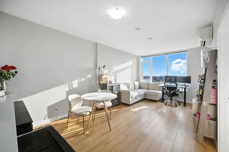 1007 6951 ELMBRIDGE WAY - photo 1 of 25