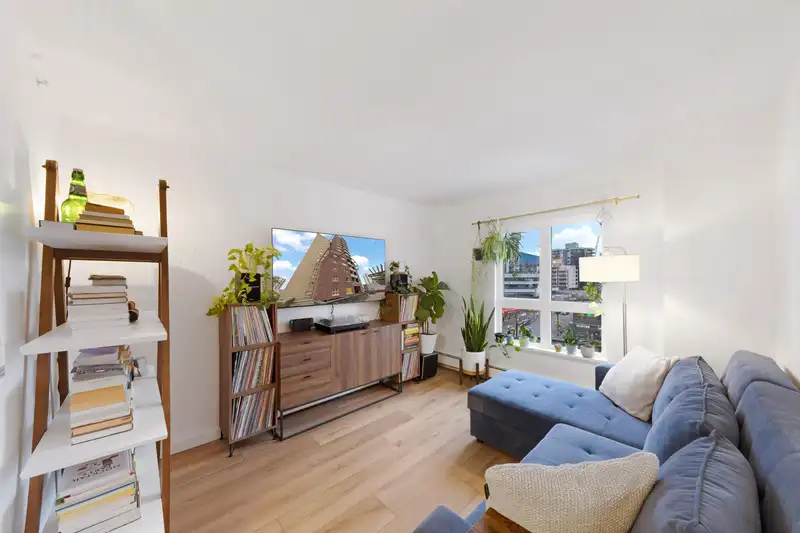 704 121 W 15TH STREET - photo 2 of 27