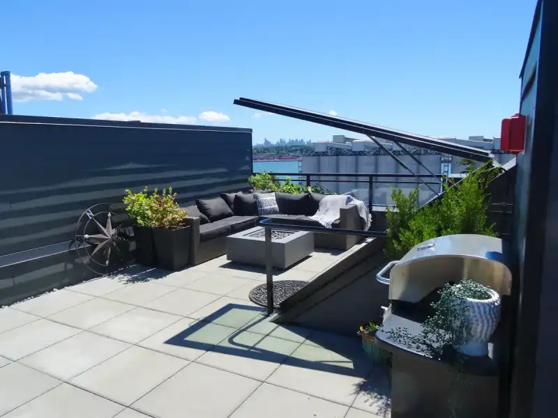 444 545 E 2ND STREET - photo 1 of 40
