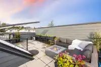 444 545 E 2ND STREET - thumbnail 30