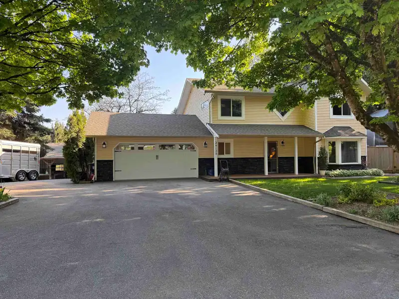 24138 51 AVENUE - photo 1 of 40