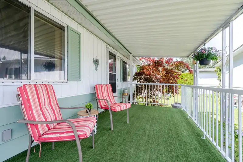 61 2270 196TH STREET - photo 3 of 36