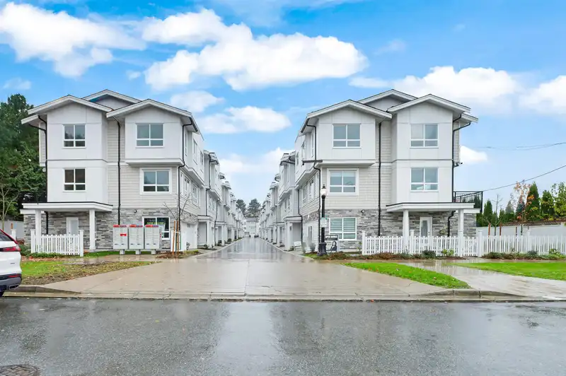 11 8181 135A STREET - photo 1 of 37
