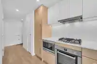 910 318 ALDERSON AVENUE - thumbnail 12