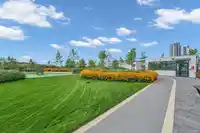 910 318 ALDERSON AVENUE - thumbnail 35