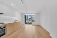 910 318 ALDERSON AVENUE - thumbnail 6