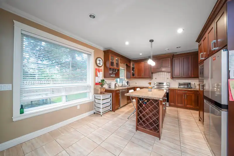 3668 BLUNDELL ROAD - photo 4 of 40