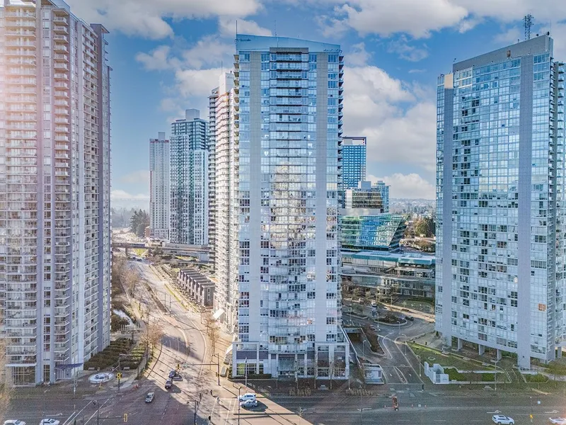 2509 13688 100 AVENUE - photo 1 of 25