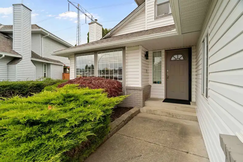 32345 CLINTON AVENUE - photo 2 of 34