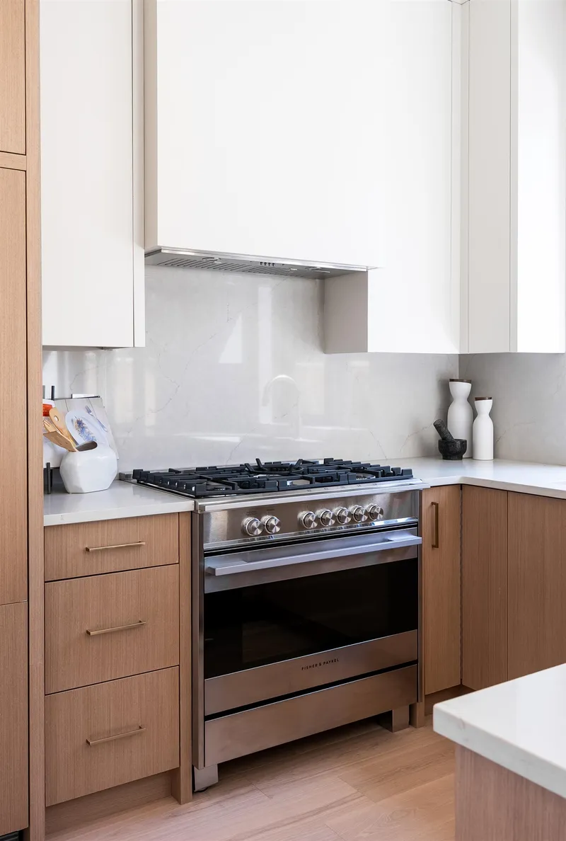 2 356 E 40TH AVENUE - photo 3 of 24