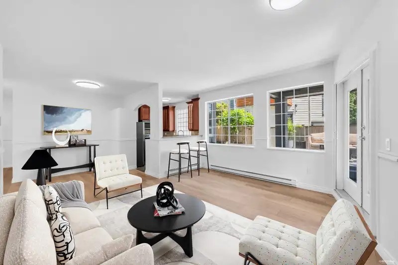 110 125 W 18TH STREET - photo 1 of 40