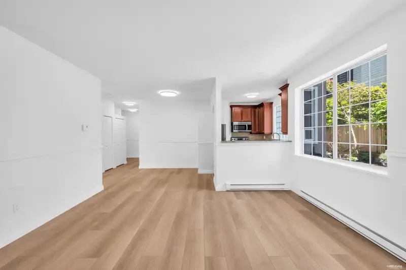 110 125 W 18TH STREET - photo 4 of 40