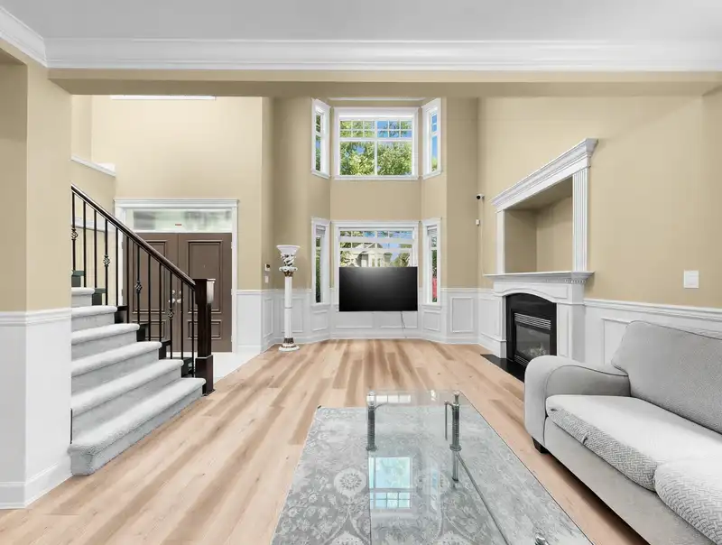 10300 WILLIAMS ROAD - photo 4 of 40