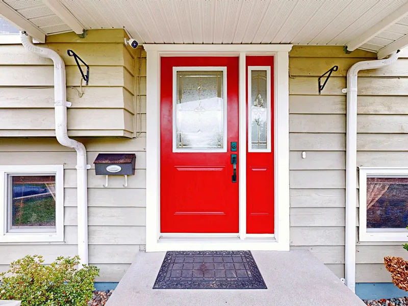 11028 SWAN CRESCENT - photo 3 of 25