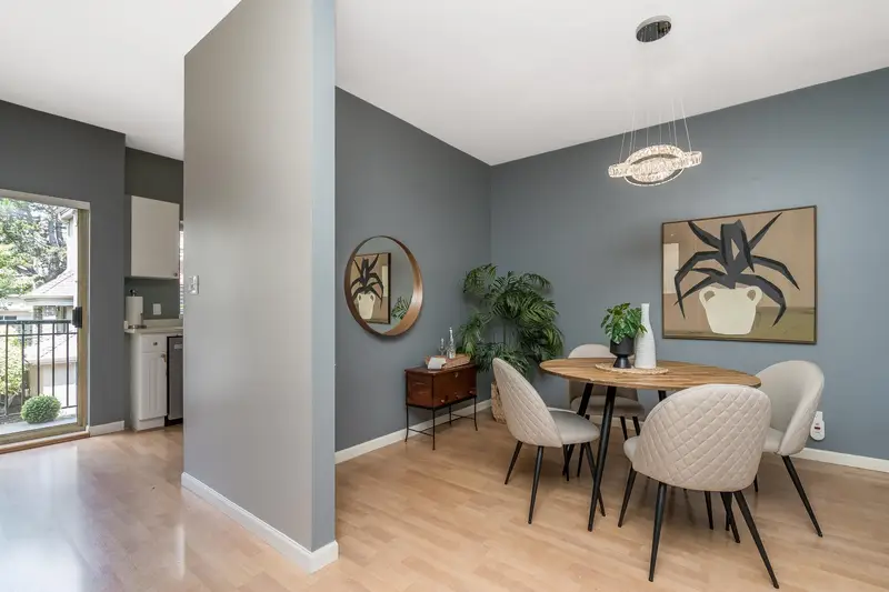 15411 RUSSELL AVENUE - photo 3 of 25