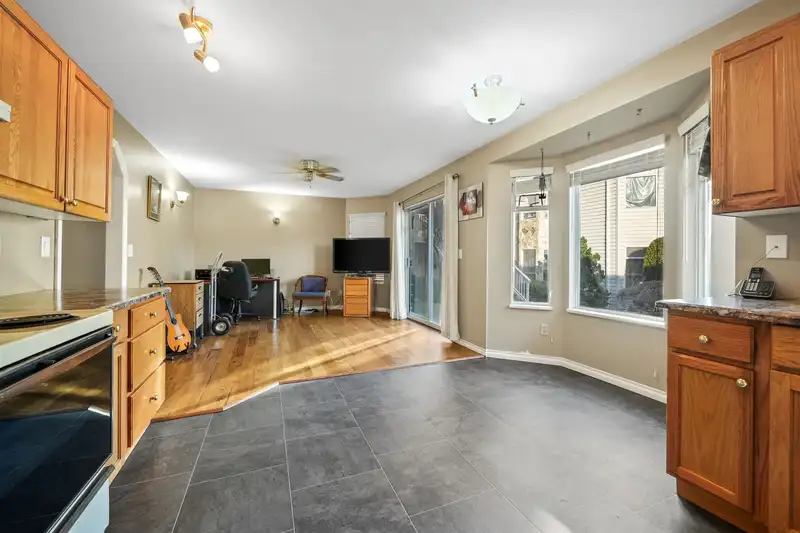 126 10584 153 STREET - photo 4 of 19