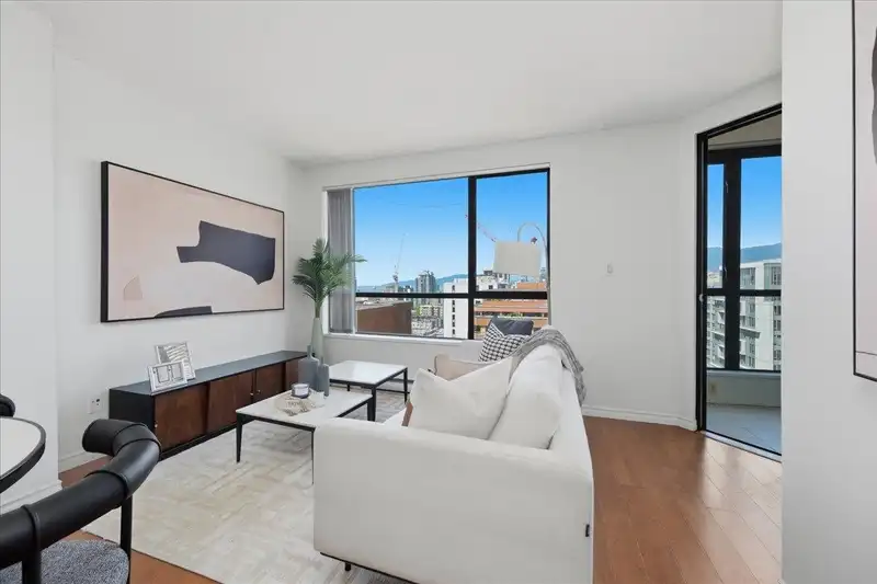 2409 1189 HOWE STREET - photo 2 of 30