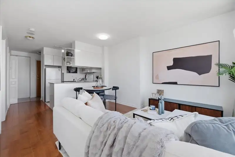 2409 1189 HOWE STREET - photo 4 of 30