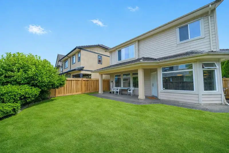 6291 SEMLIN COURT - photo 2 of 14