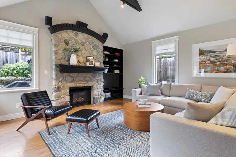 2752 NEWMARKET DRIVE - photo 4 of 40