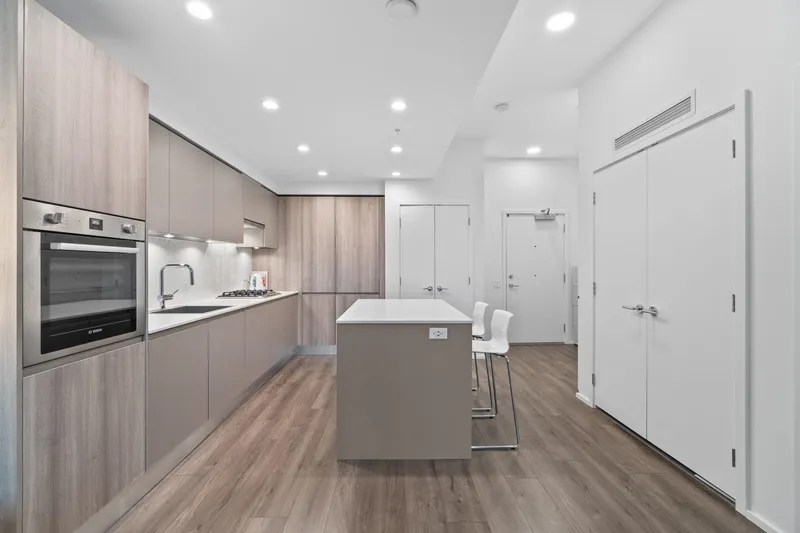 604 3809 EVERGREEN PLACE - photo 4 of 25