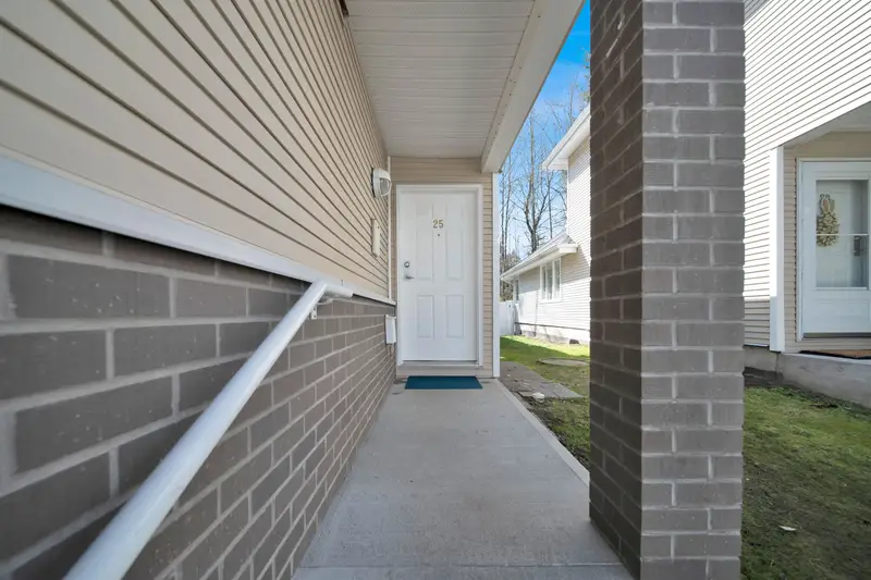 25 13918 58 AVENUE - photo 3 of 25