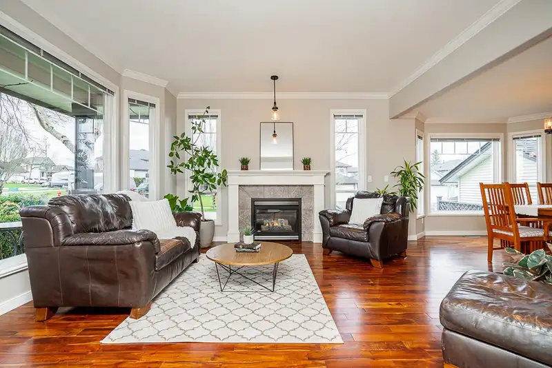 6909 182B STREET - photo 3 of 40