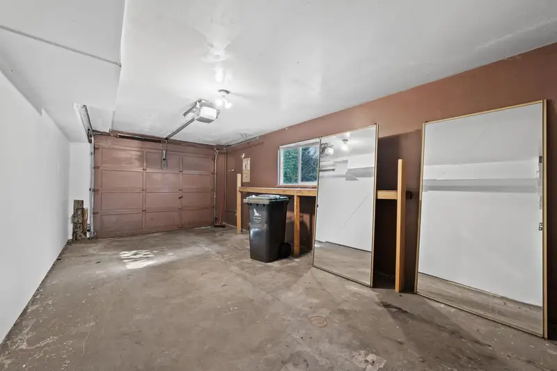 4125 LYNN VALLEY ROAD - photo 3 of 25