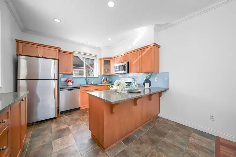46 3088 FRANCIS ROAD - photo 4 of 40