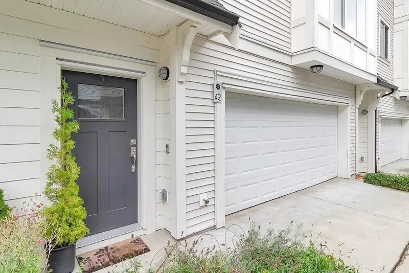 42 11272 240TH STREET - photo 4 of 31