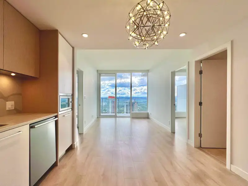 2301 567 CLARKE ROAD - photo 1 of 29