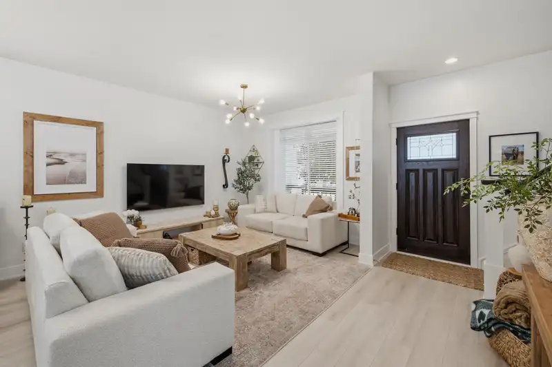 139 172A STREET - photo 4 of 38