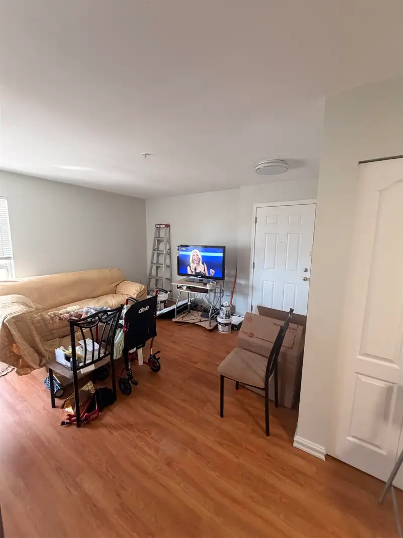 302 688 E 56TH AVENUE - photo 3 of 24